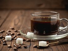 Кому категорически противопоказан кофеин: рассказывает врач