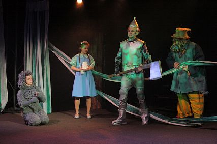 В Старооскольском театре для детей и молодёжи премьера – спектакль «Волшебник Изумрудного города»